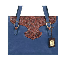 Load image into Gallery viewer, SALLY SCULL 01 TOTE BAG