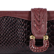 Load image into Gallery viewer, Ee Frieda W1 Violet Leather Bi-Fold Wallet