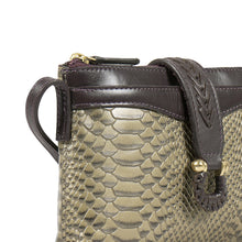 Load image into Gallery viewer, Ee Frieda W4 Grey Leather Sling Wallet