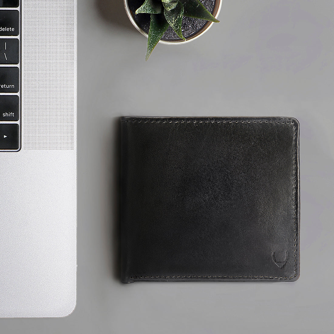 17 Black Leather Bi-Fold Wallet