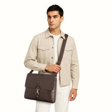 Load image into Gallery viewer, Ee Jaguar 03 Brown Leather Messenger Bag