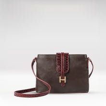 Load image into Gallery viewer, Ee Silvia 03 Brown Leather Sling Bag
