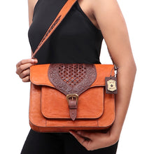 Load image into Gallery viewer, BELLE STAR 02 SHOULDER BAG
