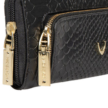 Load image into Gallery viewer, Ee Katniss W1-M Black Leather Zip Around Wallet
