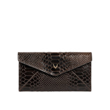 Load image into Gallery viewer, Mandy W5 Brown Leather Clutch Wallet