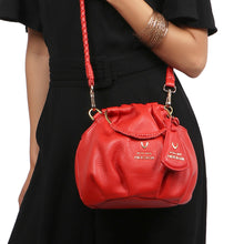 Load image into Gallery viewer, Hera 04 M Leather Sling Bag
