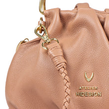 Load image into Gallery viewer, Hera 04 M Leather Sling Bag