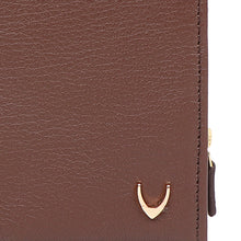 Load image into Gallery viewer, OSHUN W1 PASSPORT HOLDER