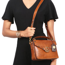 Load image into Gallery viewer, LENIN 01 SLING BAG