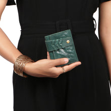 Load image into Gallery viewer, GUEVARA W1 TRI-FOLD WALLET