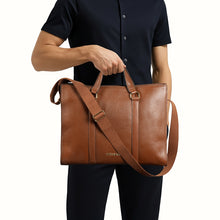 Load image into Gallery viewer, Insead 01 Tan Leather Messenger Bag
