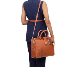 Load image into Gallery viewer, BLOOM  01 LAPTOP BAG