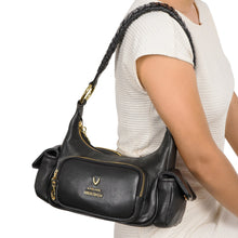 Load image into Gallery viewer, Callas 03 Black Leather Shoulder Bag