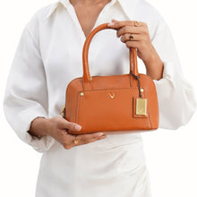 Load image into Gallery viewer, GEISHA 01 SLING BAG