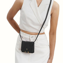 Load image into Gallery viewer, GEISHA W3 SLING WALLET