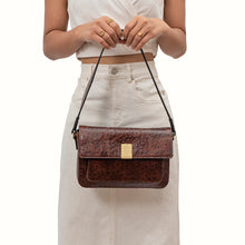 Load image into Gallery viewer, GATWICK 01 SHOULDER BAG