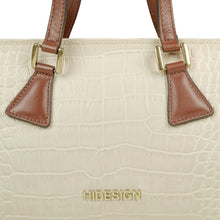 Load image into Gallery viewer, Ee Spruce 03-M White Leather Shoulder Bag