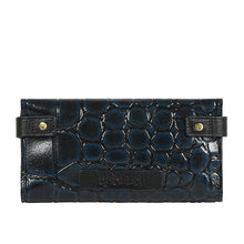 Load image into Gallery viewer, TINA TURNER W2 CLUTCH