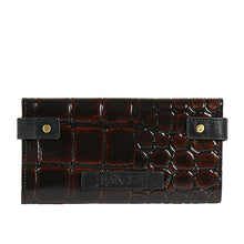 Load image into Gallery viewer, TINA TURNER W2 CLUTCH