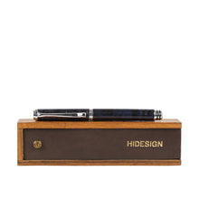 Load image into Gallery viewer, Cassis Blue Leather Gel Pen