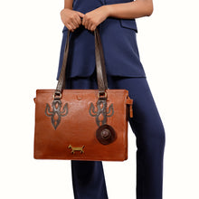 Load image into Gallery viewer, PEYOTE 01 SHOULDER BAG