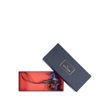 Load image into Gallery viewer, Cyra 01 Leather Flower Charm
