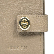 Load image into Gallery viewer, St. Martin W1 Nude Leather Bi-Fold