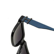 Load image into Gallery viewer, Zulu Men's Blue Wayfarer Sunglasses