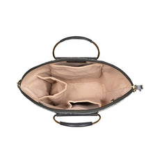 Load image into Gallery viewer, Lunara 01 Green Leather Shoulder Bag
