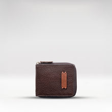 Load image into Gallery viewer, Hydor W1 Brown Leather Bi Fold Wallet