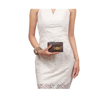 Load image into Gallery viewer, SELENA W2 CARD HOLDER