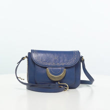 Load and play video in Gallery viewer, BEDOUIN 01 SLING BAG