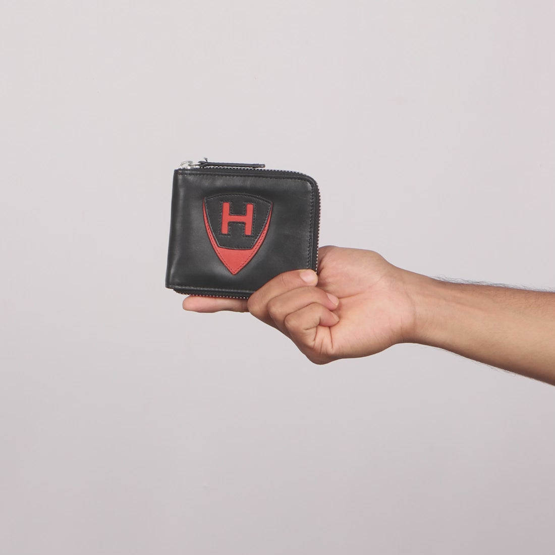 Buy Black Auckland W1 Zip Around Wallet Online Hidesign