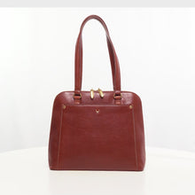 Load and play video in Gallery viewer, GEISHA 02 SHOULDER BAG
