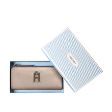 Load image into Gallery viewer, SANGRIA W1 ZIP AROUND WALLET