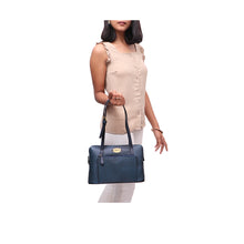 Load image into Gallery viewer, EE NYLE 03 TOTE BAG