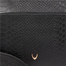 Load image into Gallery viewer, EE KATNISS 01-M SLING BAG