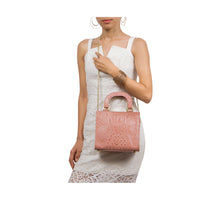 Load image into Gallery viewer, WINDSOR 02 SLING BAG