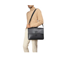 Load image into Gallery viewer, BOWFELL 03 MESSENGER BAG