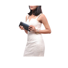 Load image into Gallery viewer, EE OLIVIA W1 BI-FOLD WALLET