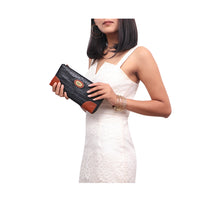 Load image into Gallery viewer, EE SATURN W3 L-ZIP AROUND WALLET