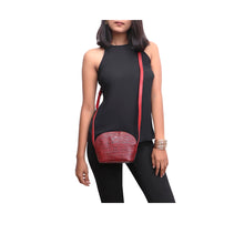 Load image into Gallery viewer, GOLDIE 02 SLING BAG