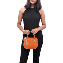 Load image into Gallery viewer, HOPE 01 SATCHEL - Hidesign