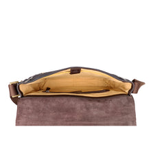 Load image into Gallery viewer, AIDEN 01 AM 003 MESSENGER BAG