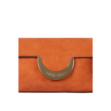 Load image into Gallery viewer, BEATRIX 02 CROSSBODY - Hidesign