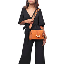 Load image into Gallery viewer, BEATRIX 03 SHOULDER BAG - Hidesign