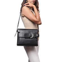 Load image into Gallery viewer, BOLEYN 02 SHOULDER BAG - Hidesign
