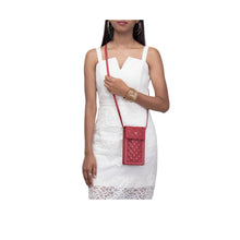 Load image into Gallery viewer, BOULEVARD W2 SLING WALLET - Hidesign