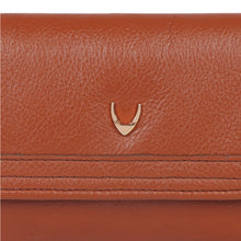 Load image into Gallery viewer, CERYS W3 (RF) CLUTCH