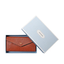 Load image into Gallery viewer, DINAH W1 CLUTCH